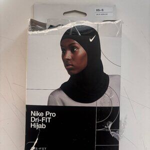 COPY - Nike Women`s Pro Dri-Fit Hijab-XS/S